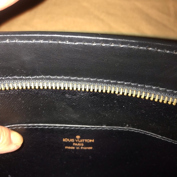 CERT. AUTH. LV Epi Pochette Homme Black Clutch - Picture 5 of 8